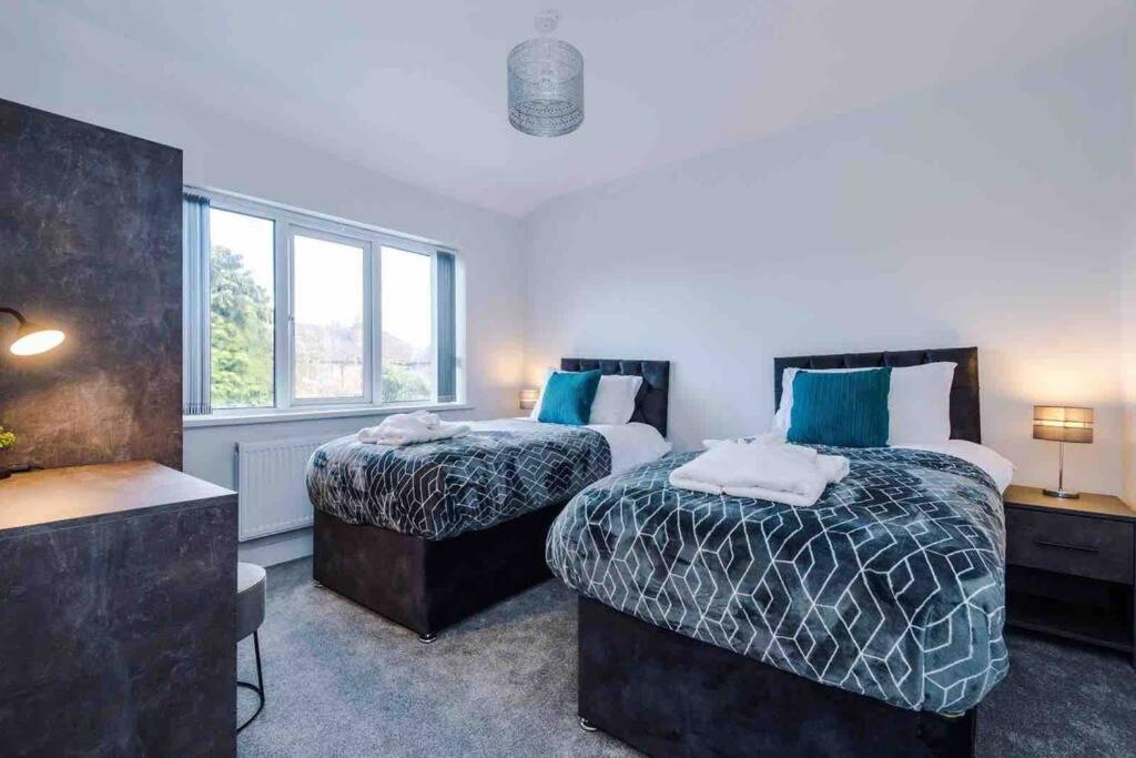 Sandileigh House By Yourstays - Luxurious 3 Bedroom House In Altrincham Eksteriør billede