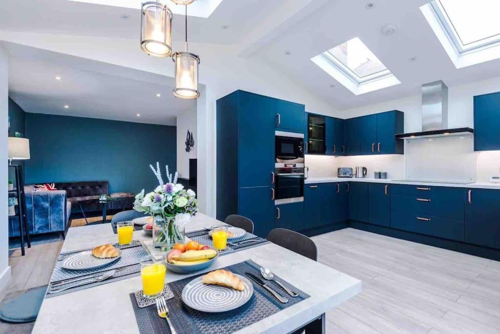 Sandileigh House By Yourstays - Luxurious 3 Bedroom House In Altrincham Eksteriør billede